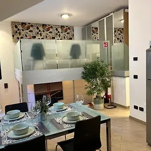  Apartment Down Town Italy