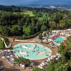 4* Feriepark Hu Norcenni Girasole Village